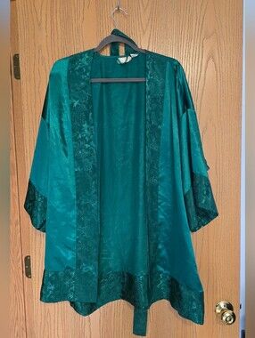 Victoria's Secret Gold Label Emerald Green Satin Kimono Robe